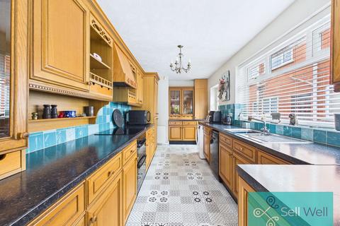 3 bedroom detached bungalow for sale, Parr Fold Avenue, Manchester M28