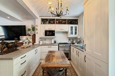 2 bedroom semi-detached house to rent, Doe Royd Crescent, Sheffield