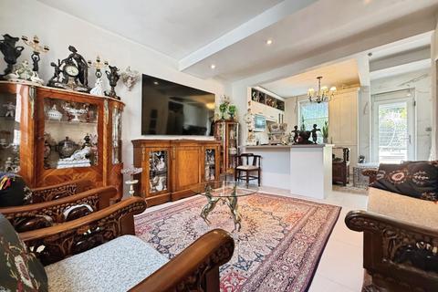 2 bedroom semi-detached house to rent, Doe Royd Crescent, Sheffield