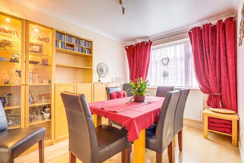 3 bedroom semi-detached house for sale, The Finches, Benfleet SS7