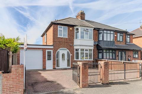3 bedroom semi-detached house for sale - Hillrise Avenue, Leicester, LE3