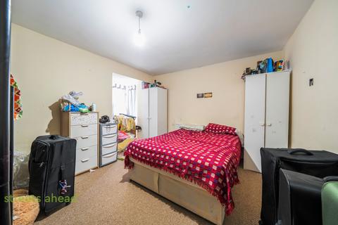 4 bedroom semi-detached house for sale, Park Hill Road, Croydon, CR0