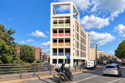 undefined, Commercial Road