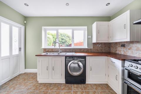 3 bedroom semi-detached house for sale, Mayfiled Road, Dagenham, RM8.