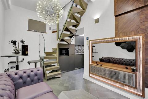 1 bedroom terraced house to rent, Britten Street, London, SW3