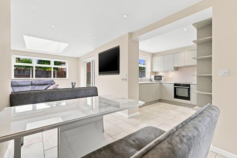4 bedroom detached house for sale, Alexandra Road, Rayleigh, SS6
