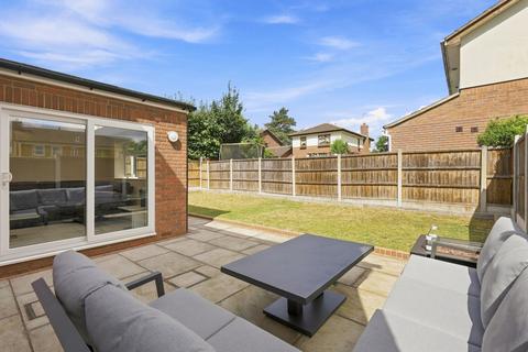 4 bedroom detached house for sale, Alexandra Road, Rayleigh, SS6
