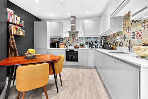 2 bedroom maisonette for sale, High Street, Sunninghill, Ascot, Berkshire, SL5