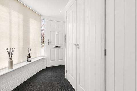 2 bedroom maisonette for sale, High Street, Sunninghill, Ascot, Berkshire, SL5