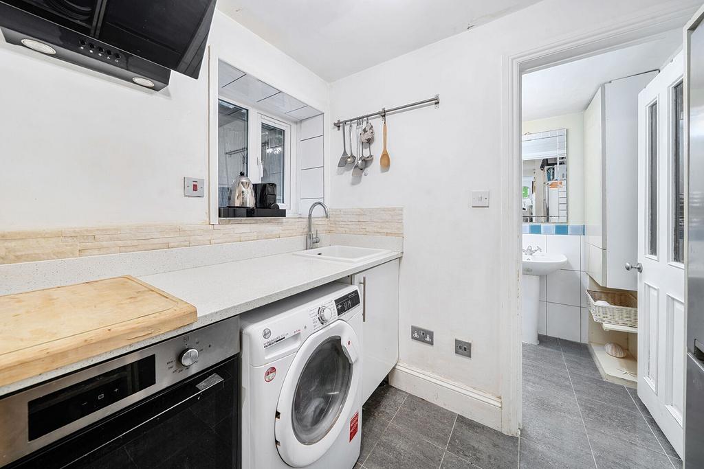 Utility room, utility