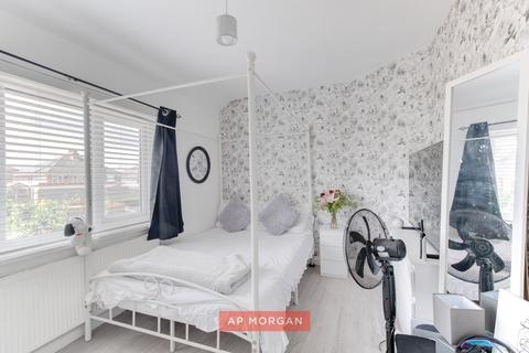 3 bedroom end of terrace house for sale, Sunningdale Road, Birmingham B11