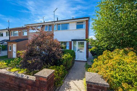 2 bedroom end of terrace house for sale, Bell Lane, Bury BL9