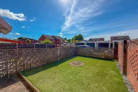 2 bedroom end of terrace house for sale, Bell Lane, Bury BL9