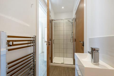 1 bedroom flat for sale, Station Road, Petersfield, Hampshire