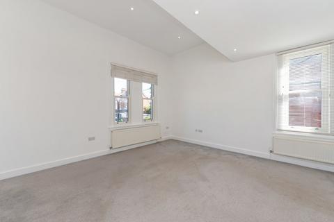 1 bedroom flat for sale, Sandringham Road, Petersfield, Hampshire
