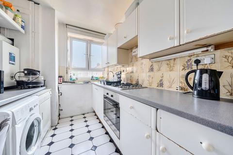 2 bedroom flat for sale, Brunel Road, London, SE16