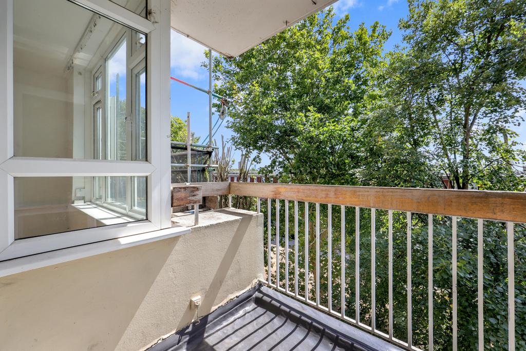 Apartment in London - View 4