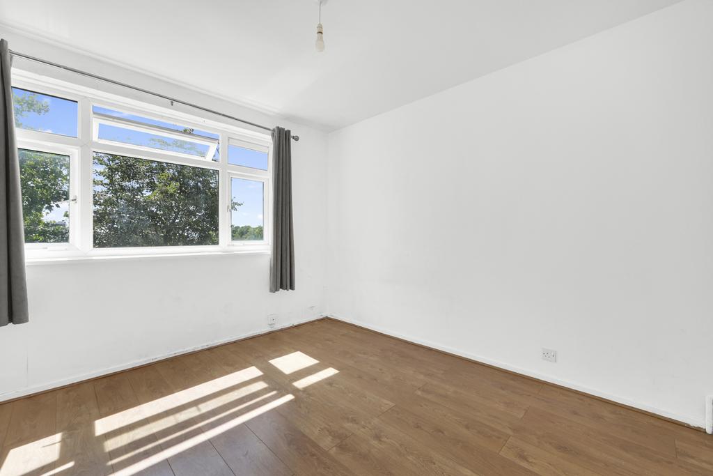 Apartment in London - View 2