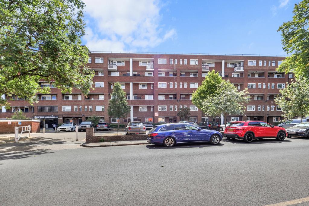 Apartment in London - View 3