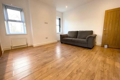 4 bedroom end of terrace house to rent, Storths Road, Huddersfield, West Yorkshire, UK, HD2