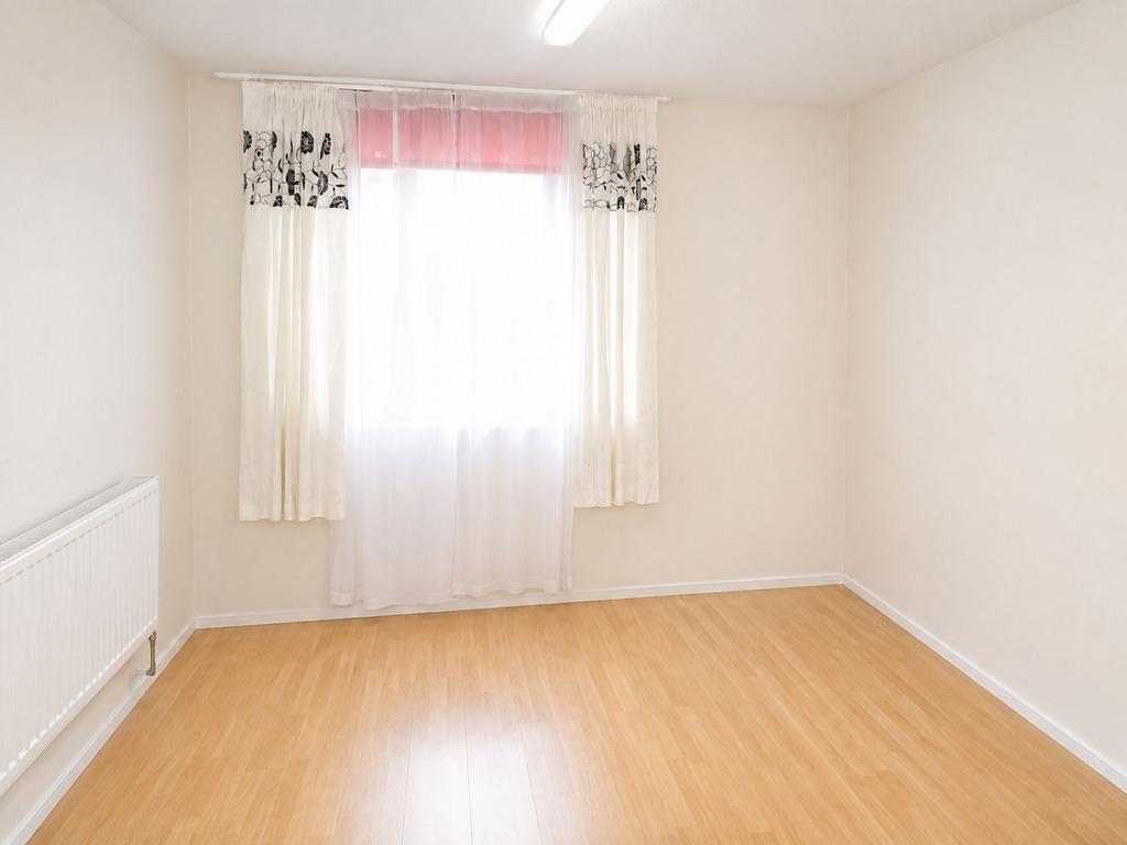Apartment in Barking - View 2