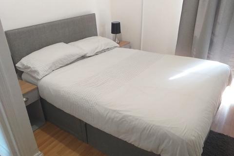 1 bedroom apartment to rent, Holmewood Road, London SE25
