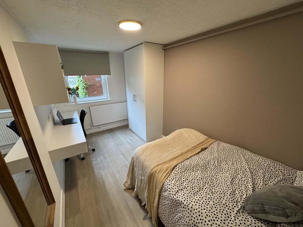 House in Leicester - View 2