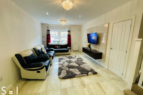 3 bedroom terraced house to rent, Foxglove Close, West Drayton, UB7 9GA