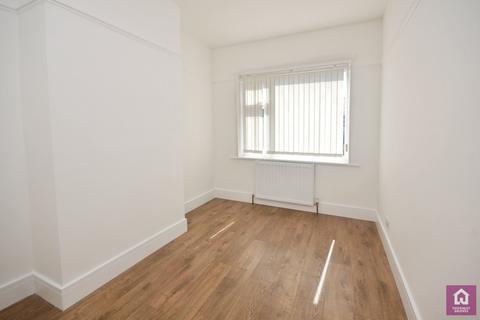 3 bedroom semi-detached house to rent, Littleton Road, Salford M7