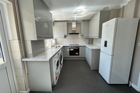 3 bedroom end of terrace house to rent, Langford Place, Sidcup, DA14