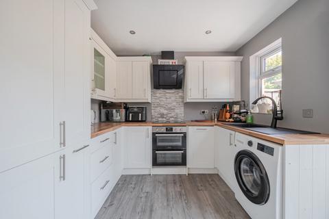 2 bedroom terraced house for sale, Selborne Gardens, Farnham, Surrey, GU9