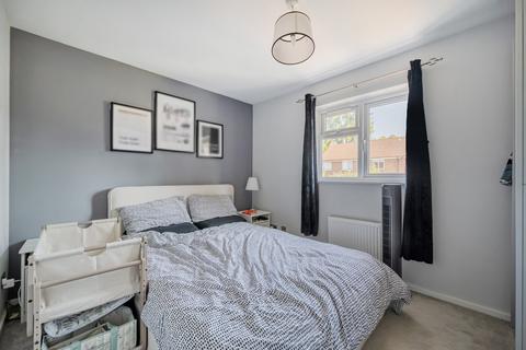 2 bedroom terraced house for sale, Selborne Gardens, Farnham, Surrey, GU9