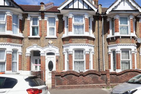PLAISTOW, E13