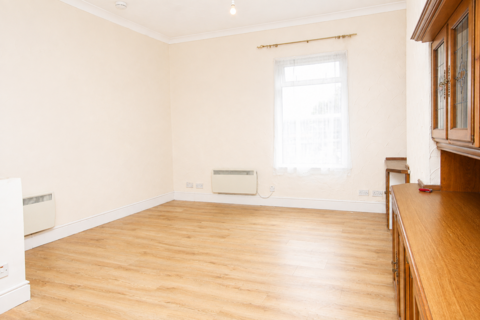 Studio to rent, 127 London Road, Preston, Preston, Lancashire, PR1