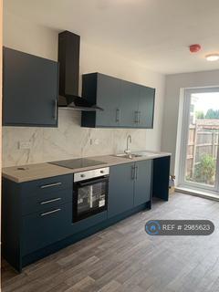 2 bedroom bungalow to rent, Lovat Road, Bolton, BL2