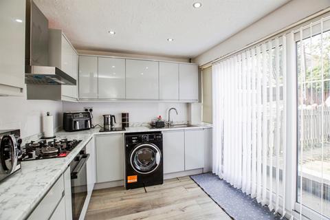 2 bedroom terraced house for sale, Ashfield Close, Halifax
