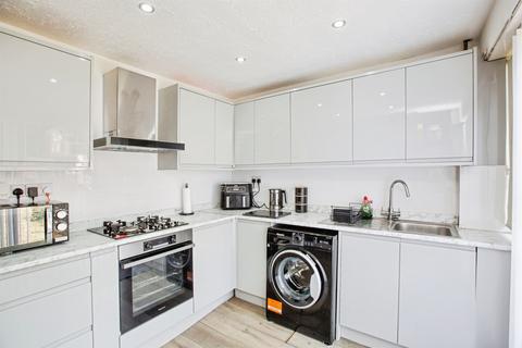 2 bedroom terraced house for sale, Ashfield Close, Halifax