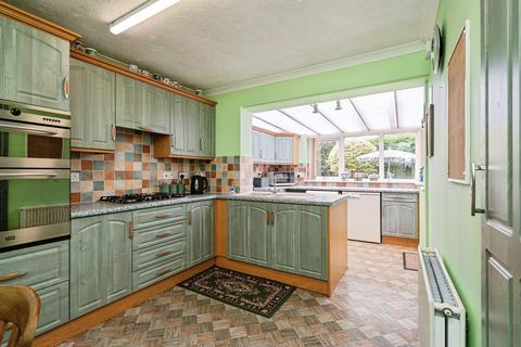 4 bedroom detached bungalow for sale, Pursehouse Way, Diss