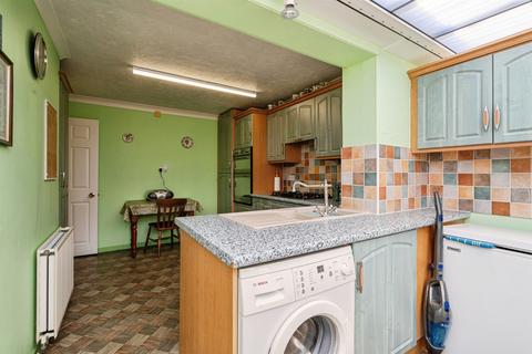 4 bedroom detached bungalow for sale, Pursehouse Way, Diss