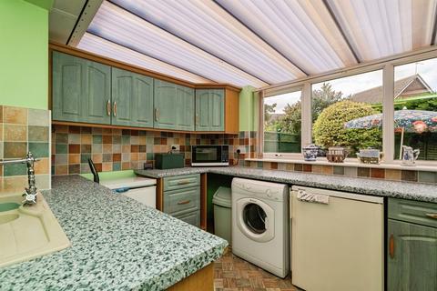 4 bedroom detached bungalow for sale, Pursehouse Way, Diss