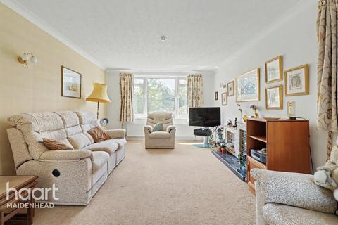 4 bedroom detached house for sale, Sheephouse Road, Maidenhead
