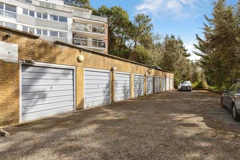 2 bedroom flat for sale, Branksome Wood Road, Bournemouth