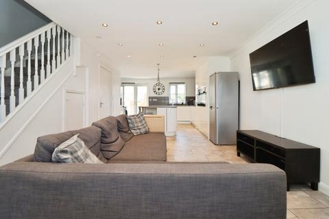 4 bedroom end of terrace house for sale, Brookthorpe Court, BRISTOL, Avon, BS37