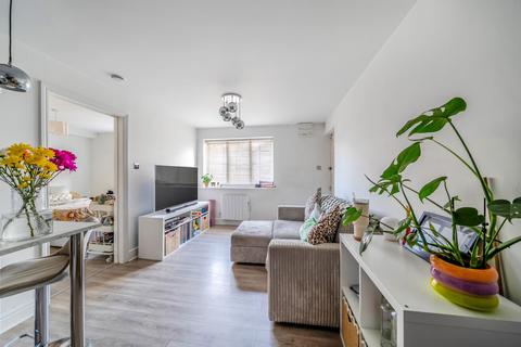 undefined, Swan Way, Fleet GU51