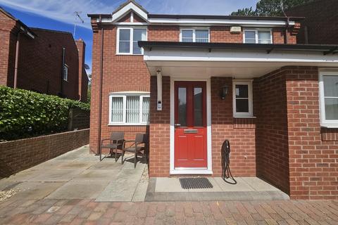 4 bedroom house to rent, Vernon Close, Saughall, CHESTER