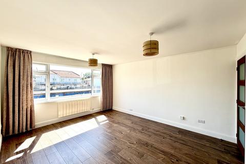 2 bedroom flat for sale, Tolworth Rise South, Surbiton, Surrey. KT5 9NN