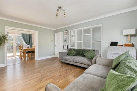 4 bedroom detached house for sale, Warren Avenue, Norwich