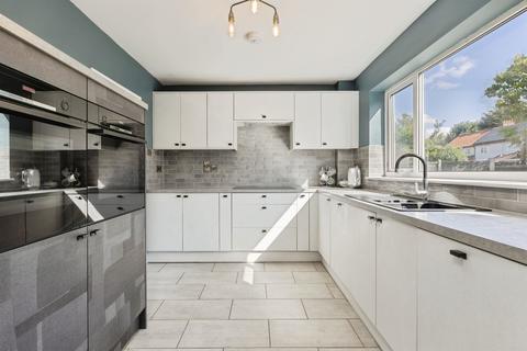 4 bedroom detached house for sale, Warren Avenue, Norwich