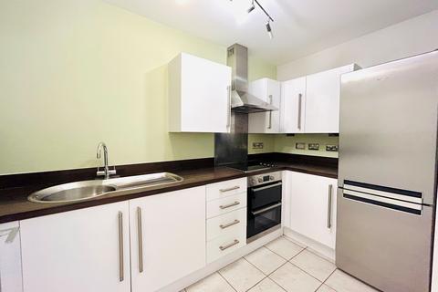 2 bedroom apartment to rent, Guillemot Road, Bristol, BS20