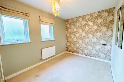 2 bedroom apartment to rent, Guillemot Road, Bristol, BS20